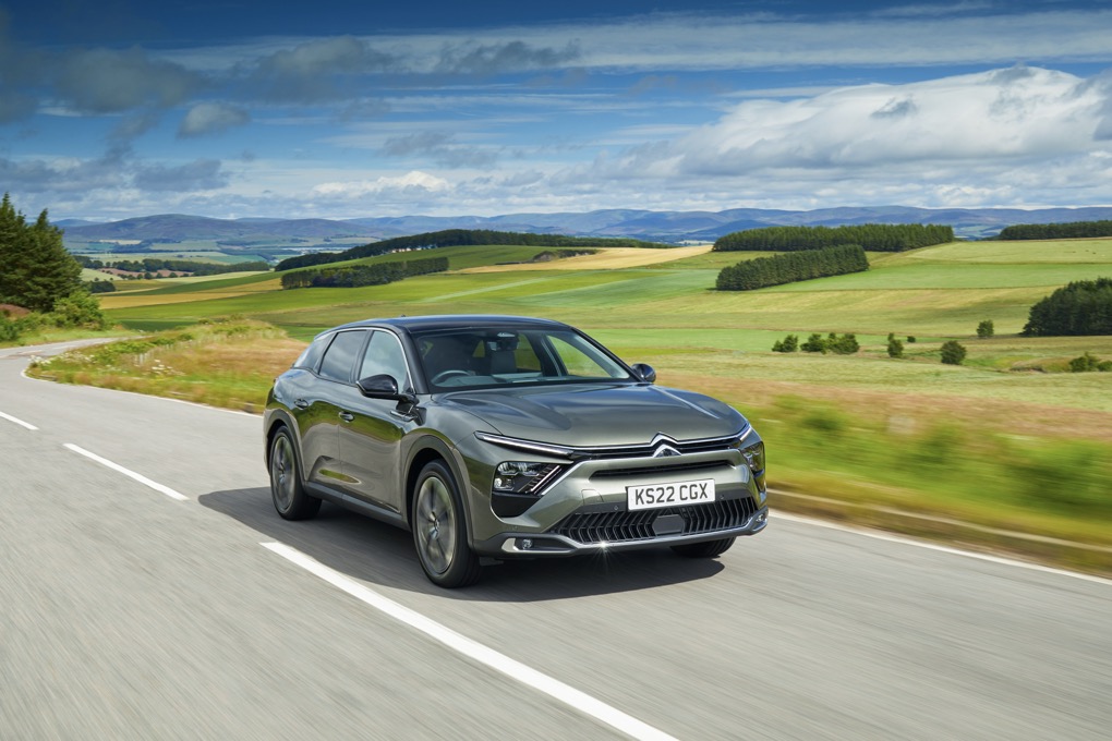 Citroen C5X PHEV,Grey, Action shot, Front three angles